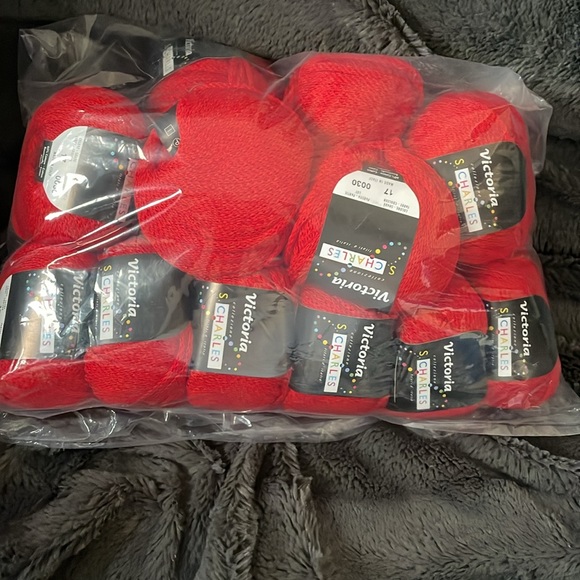 16 balls Red Cotton/viscose blend Aran weight yarn for hand knitting crochet - Picture 3 of 4